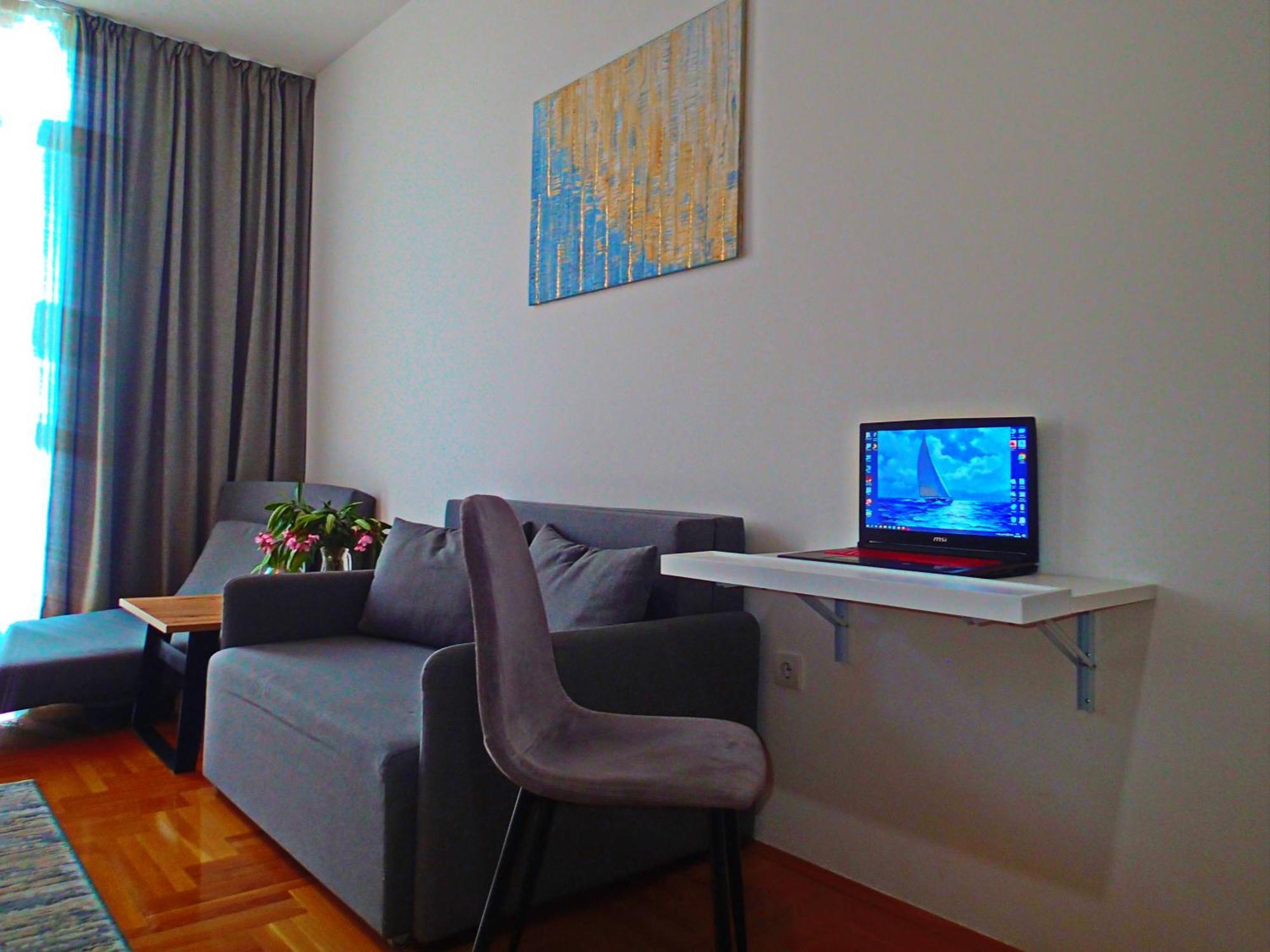 Apartment Sova Тиват Екстер'єр фото