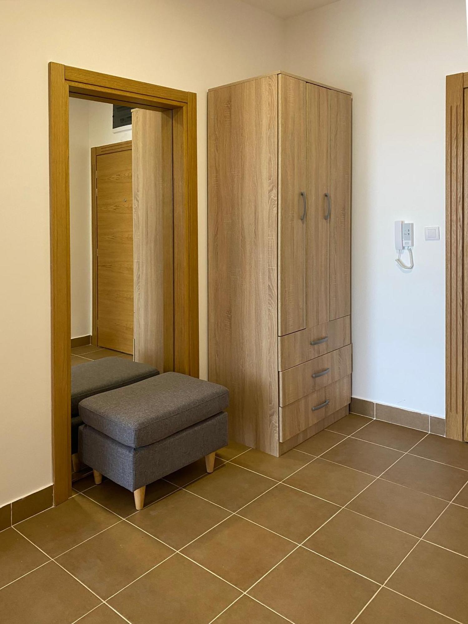 Apartment Sova Тиват Екстер'єр фото